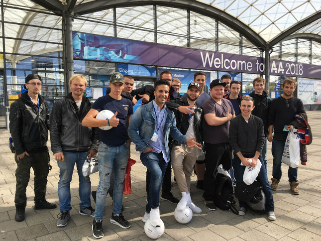 Schülergruppe Berufskraftfahrer 